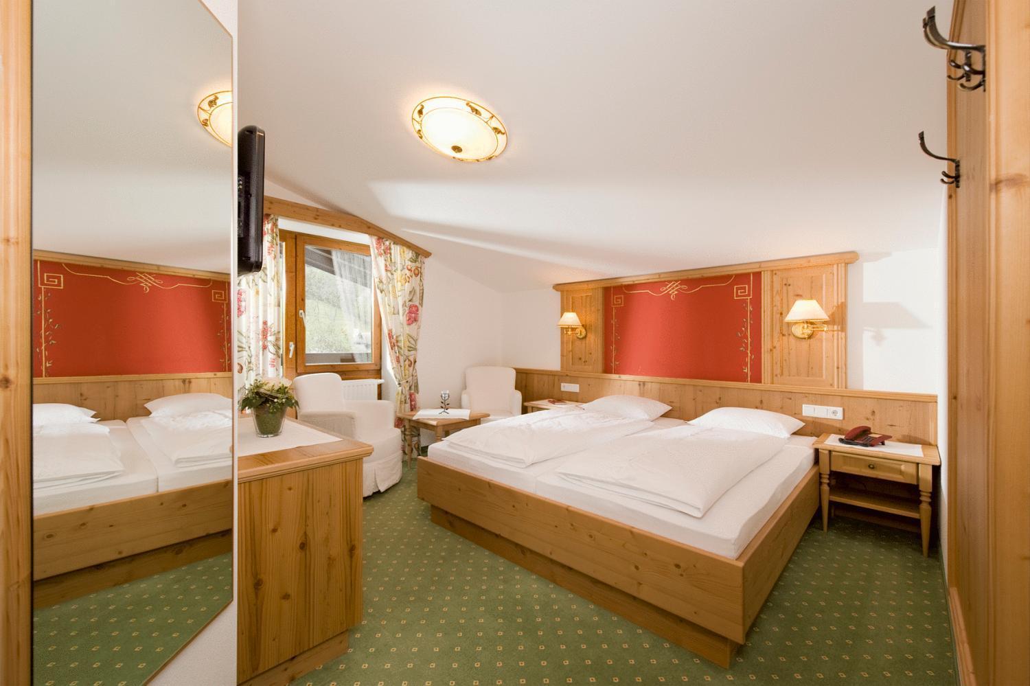 Landhotel Foehrenhof 엘마우 외부 사진