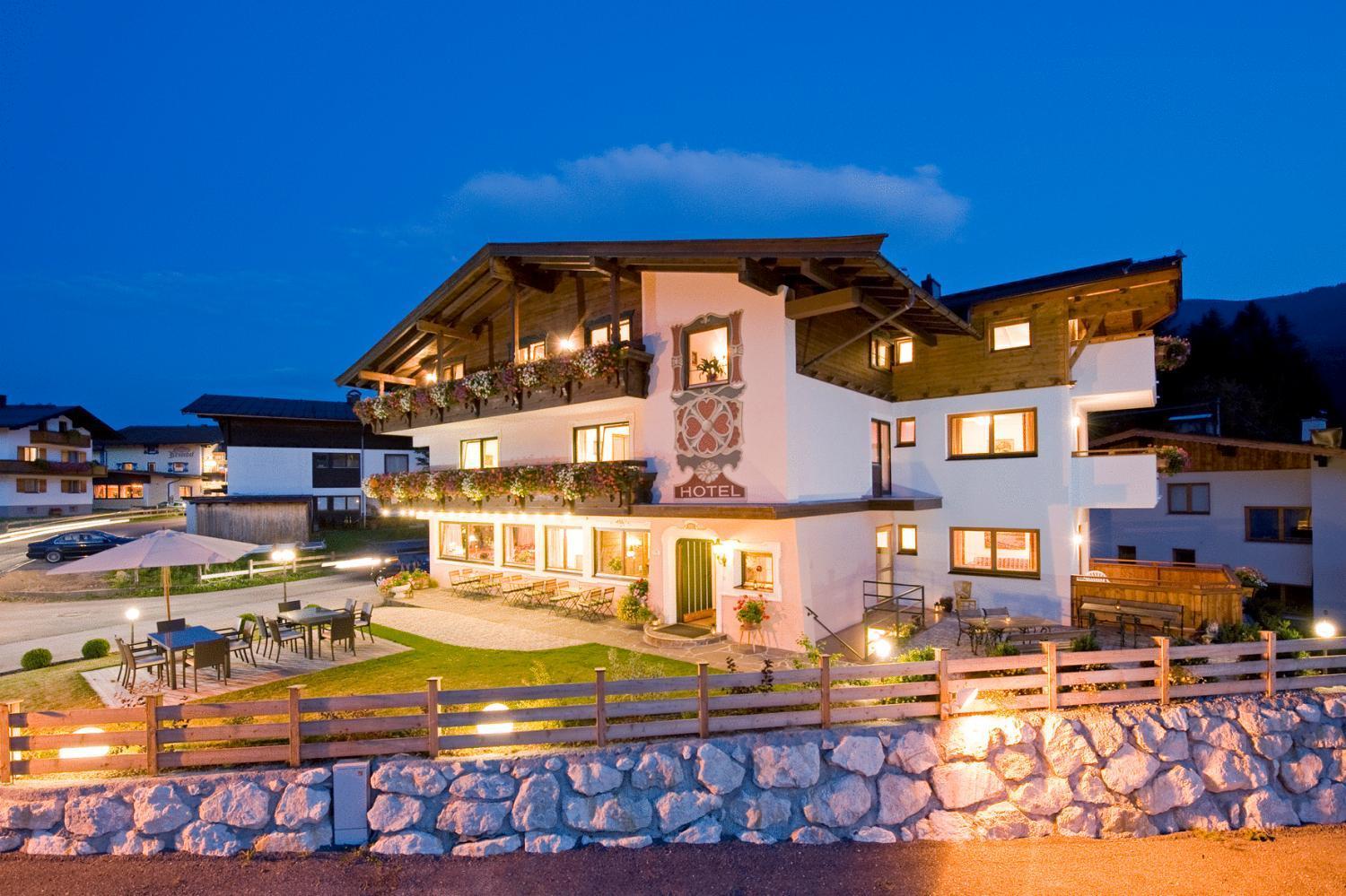 Landhotel Foehrenhof 엘마우 외부 사진