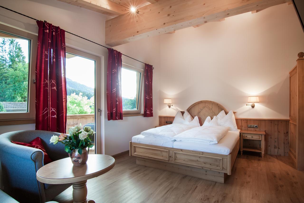 Landhotel Foehrenhof 엘마우 외부 사진