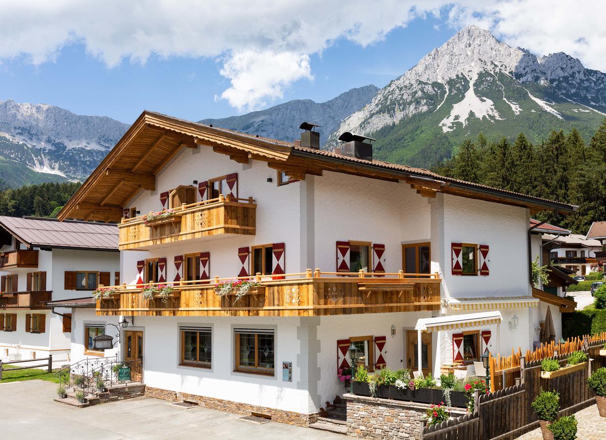 Landhotel Foehrenhof 엘마우 외부 사진
