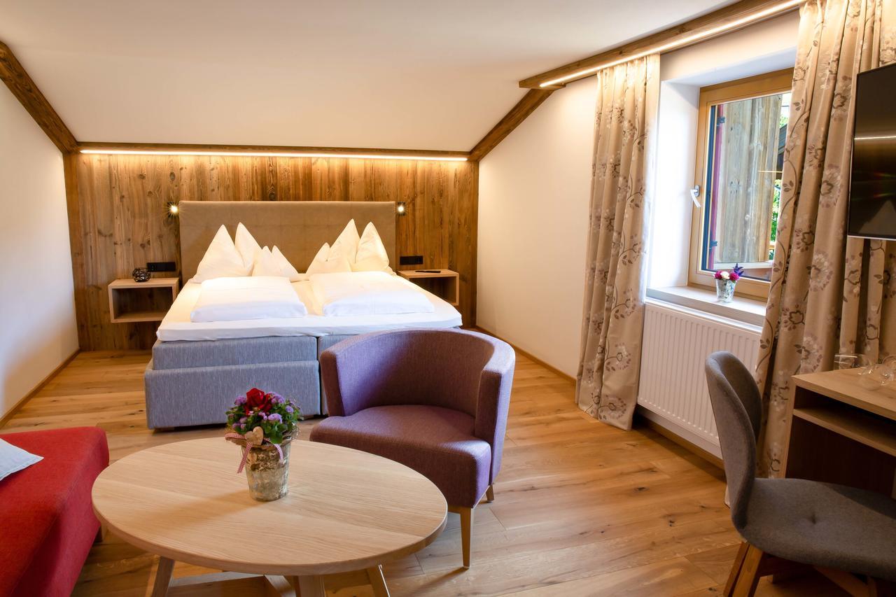 Landhotel Foehrenhof 엘마우 외부 사진
