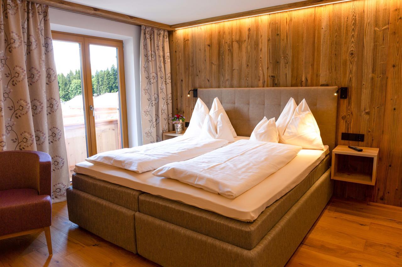 Landhotel Foehrenhof 엘마우 외부 사진